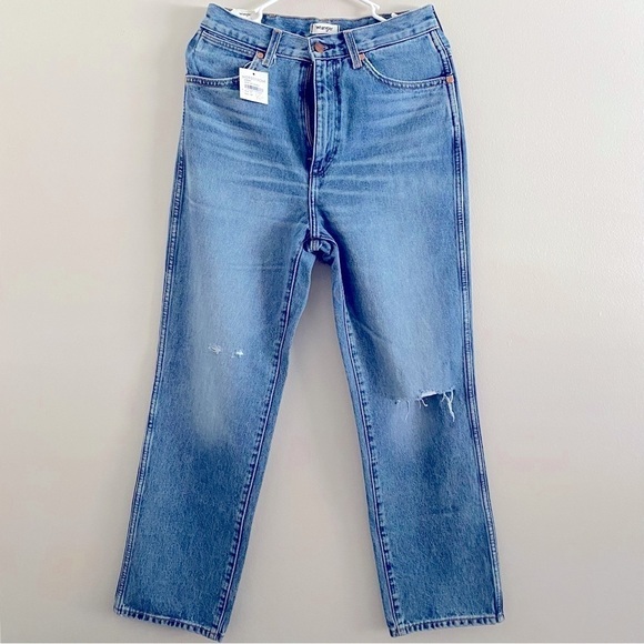 NWT Wrangler vintage high waisted distressed jeans - Picture 1 of 8